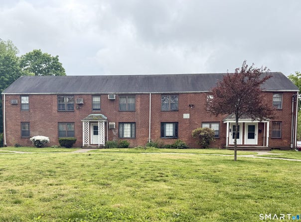 58 Mencel Circle, Bridgeport, CT 06610