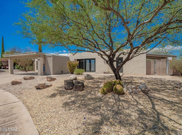 9002 E Berkshire Place, Tucson, AZ 85710