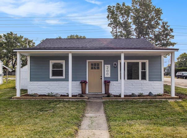 200 Johnson Street, Elkhart, IN 46516-4328