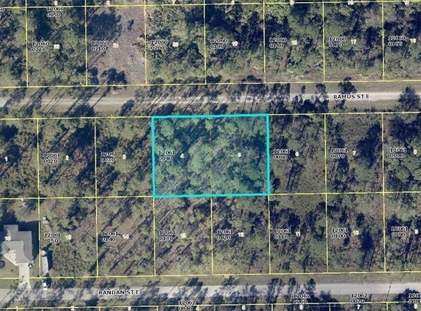 1216 Ramus Street E, Lehigh Acres, FL 33974