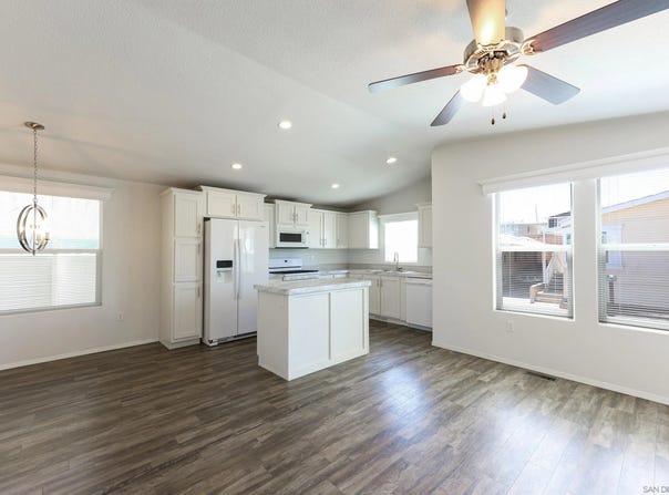 62 Hummingbird Ln., Oceanside, CA 92057