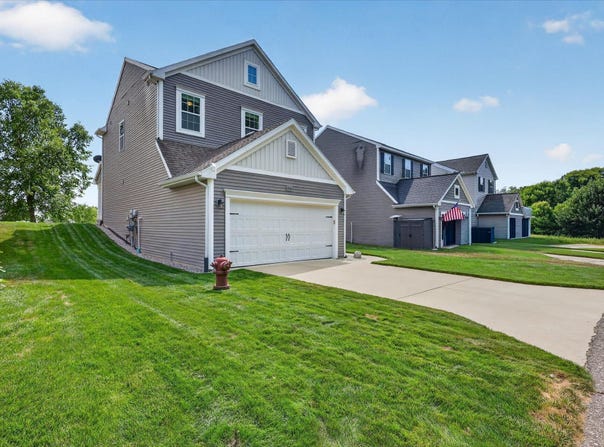 1314 Highland Hill, Lowell, MI 49331