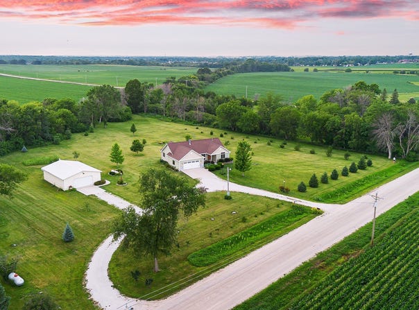 15043 K Avenue, Perry, IA 50220