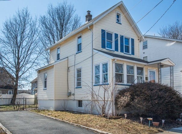 626 Meadow St, Roselle Boro, NJ 07203-1514
