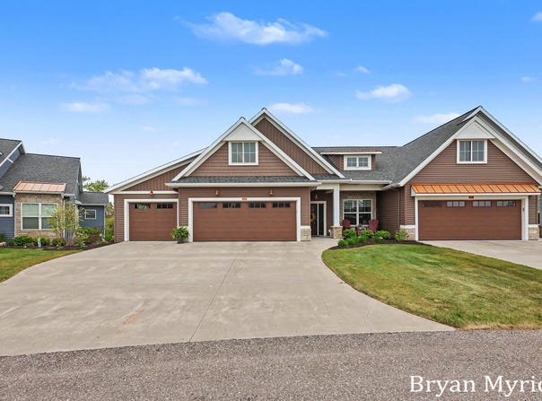 4726 W Wind Drive, Holland, MI 49423