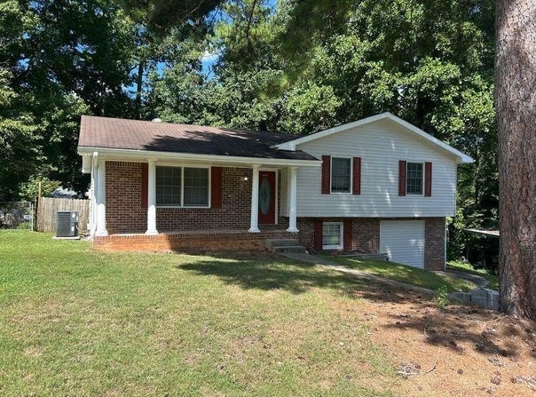 6849 Knollwood Drive, Morrow, GA 30260