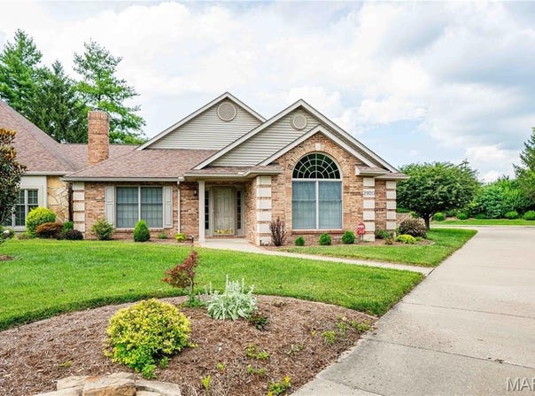 2920 Beaver Creek Drive, Jackson, MO 63701