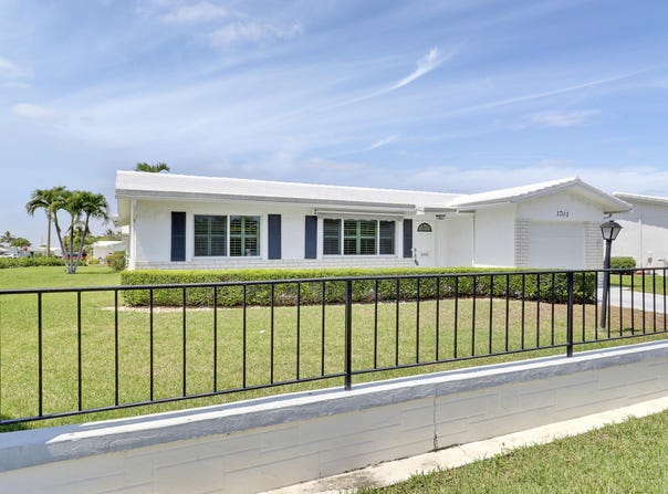 1703 SW 22nd Way, Boynton Beach, FL 33426