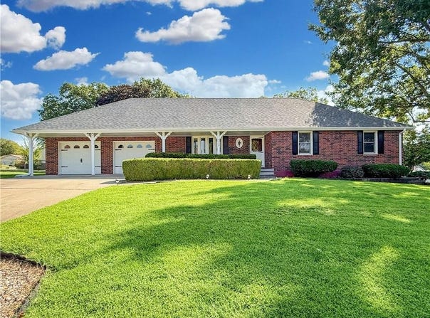 1113 Elm Street, Higginsville, MO 64037