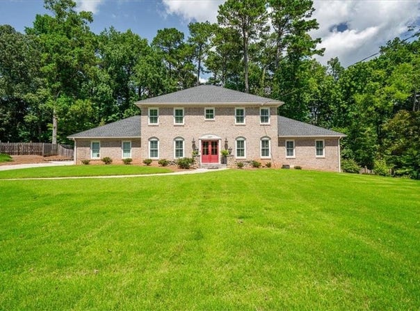 2207 Forestglade Drive, Stone Mountain, GA 30087