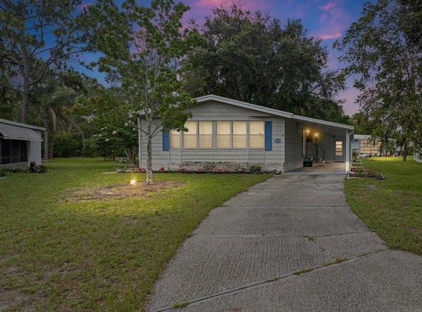 717 Phoenix Ln, Oviedo, FL 32765