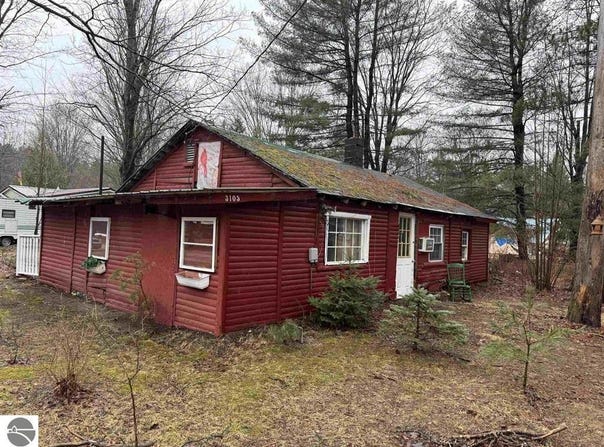 3105 N 3 1/4 Road, Mesick, MI 49668