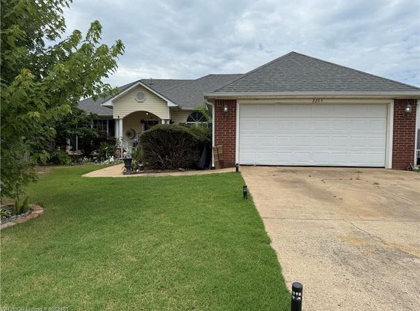 2205 Quartz  CIR, Van Buren, AR 72956