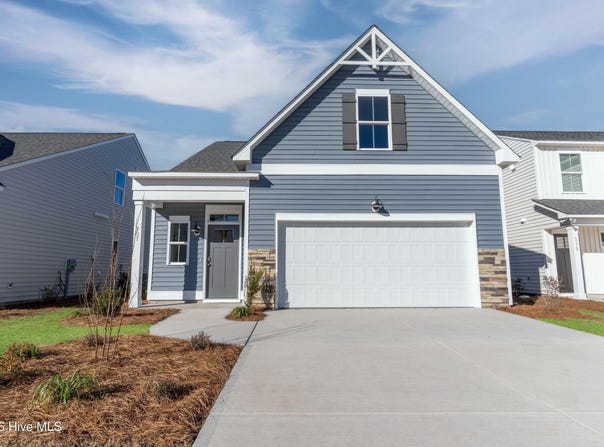 101 W Farley, Hampstead, NC 28443