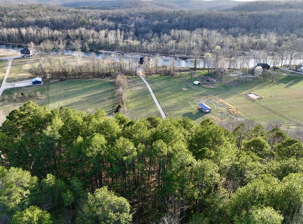000 Brown Road, Van Buren, MO 63965