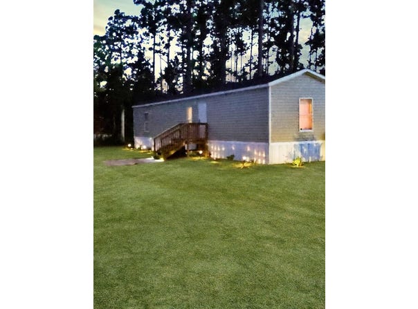 138 Maple Ave, Wewahitchka, FL 32465
