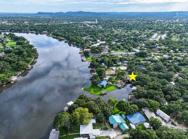 2001 Granite Cove, Kingsland, TX 78639