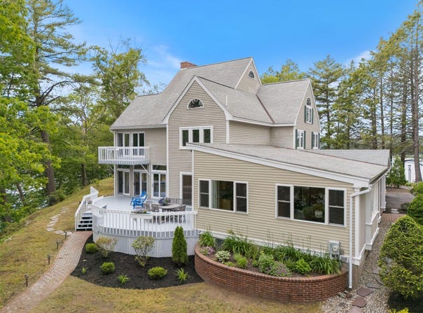 21 Glenhaven Circle W, Saco, ME 04072