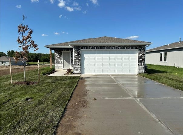 20821 Rushmore Street, Edgerton, KS 66021