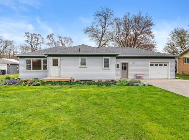 7317 Clay Street, Merrillville, IN 46410