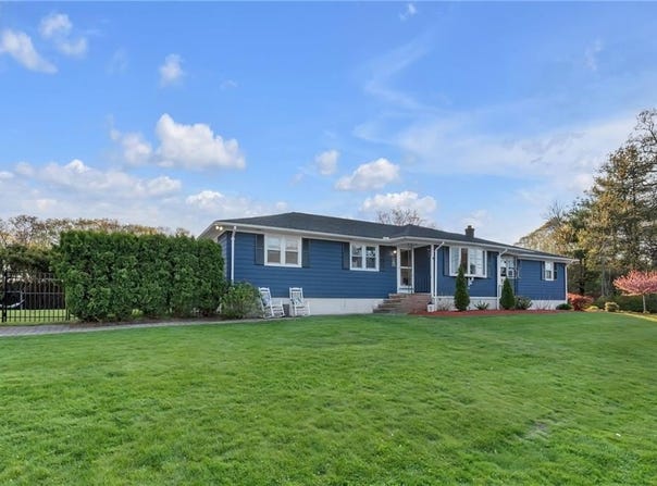 62 Canonchet Trail, Cranston, RI 02921
