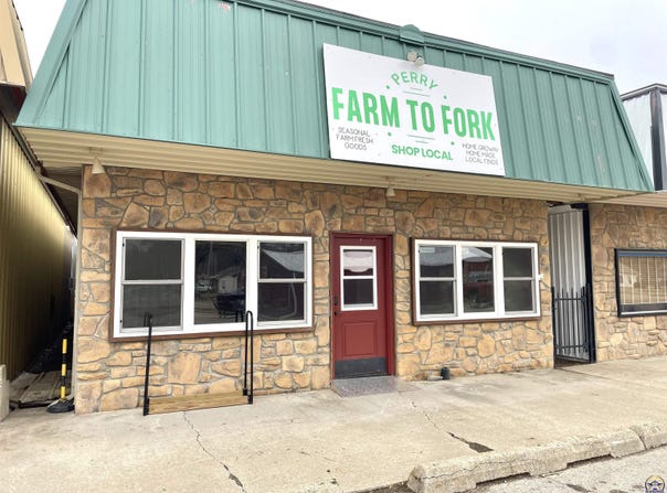 605 Cedar ST, Perry, KS 66073