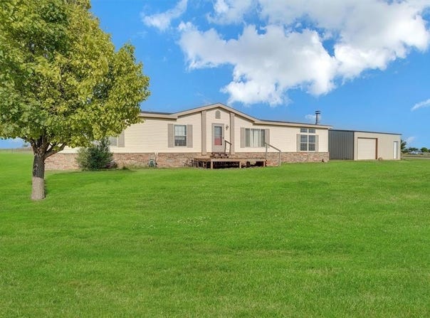 18760 E 1170 Road, Sayre, OK 73662