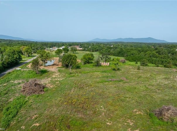 1000  E Center  ST, Mansfield, AR 72944