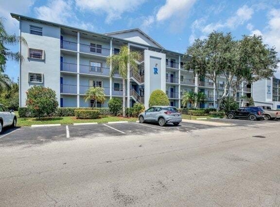 900 SW 125th Way 212, Pembroke Pines, FL 33027