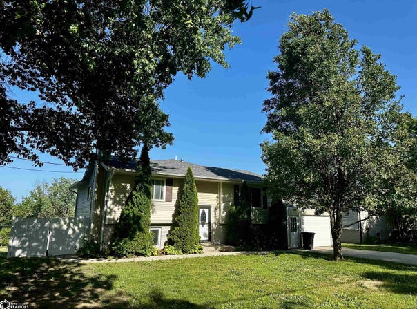 203 Orchard Street, Bedford, IA 50833