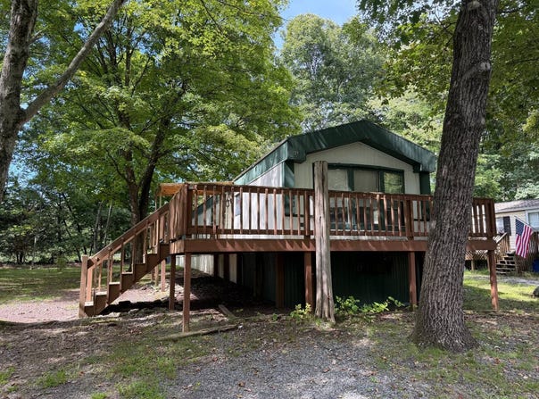 224 Smithfield Trailer Ct, East Stroudsburg, PA 18301