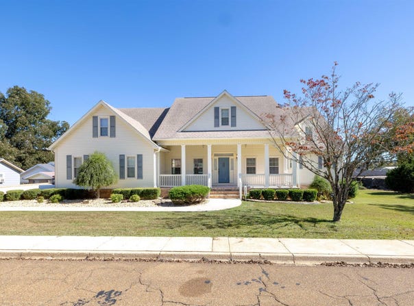 222 1st Street NW, Hamilton, AL 35570