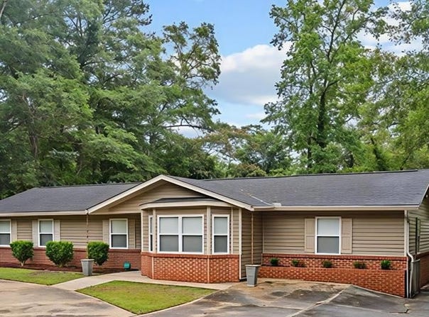 1401 Deese Road, Ozark, AL 36360