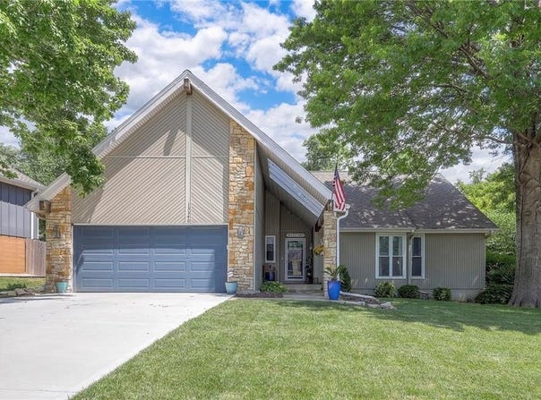 13340 W 104TH Street, Lenexa, KS 66215