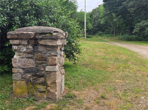 16 Vars Lane, Westerly, RI 02808