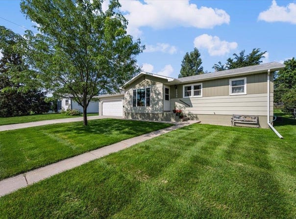 2050 12th Avenue, Belle Fourche, SD 57717