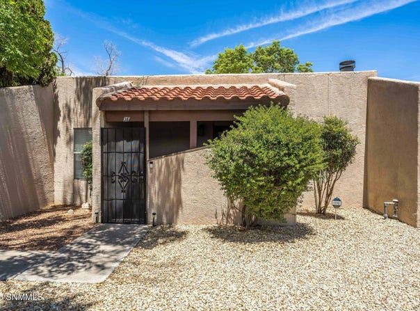 1345 Branson Avenue, Las Cruces, NM 88001