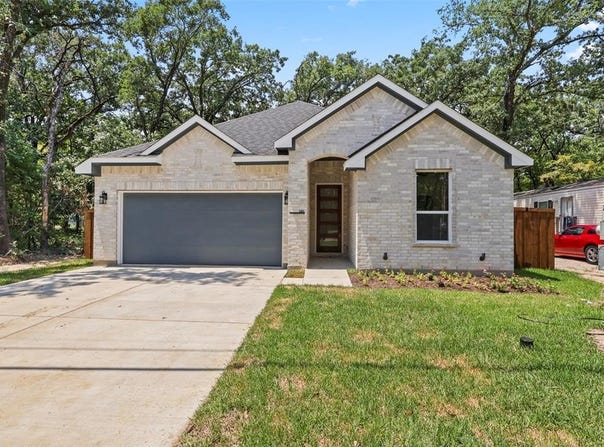 141 Wedgewood Drive, Mabank, TX 75156