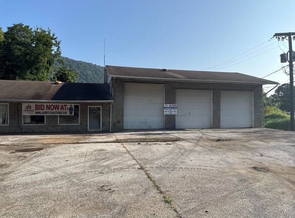 15095A MacCorkle Avenue, Chelyan, WV 25035