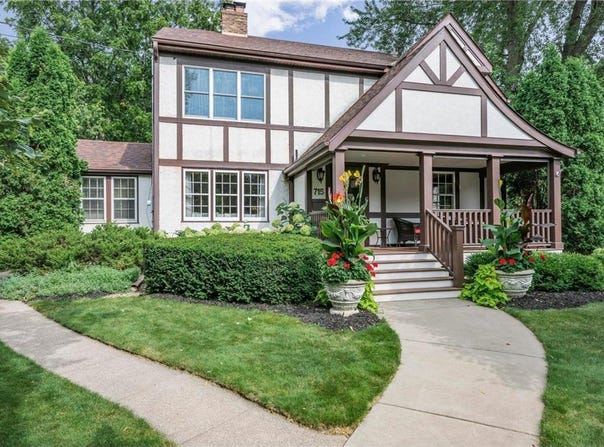 715 3rd Street S, Stillwater, MN 55082
