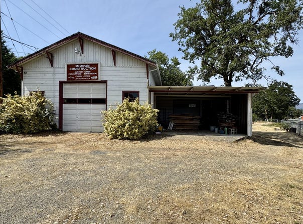 2693 Pleasant Valley Road, Merlin, OR 97532