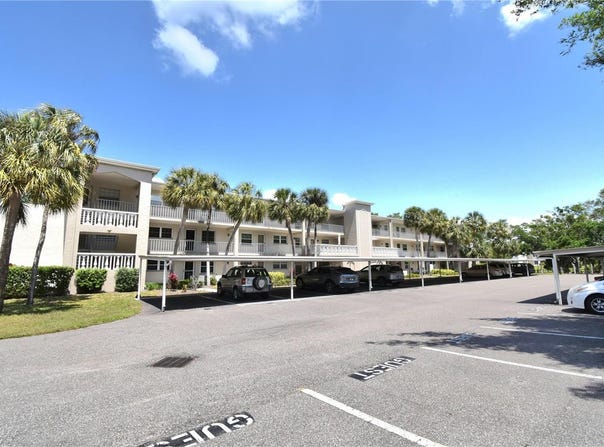 940 VIRGINIA STREET, DUNEDIN, FL 34698