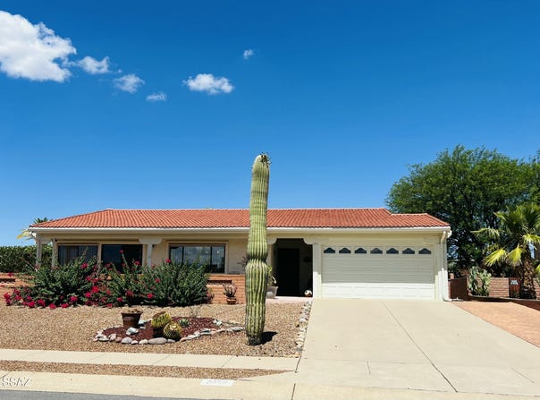 2052 S Santa Carla Dr, Green Valley, AZ 85614