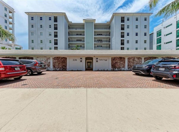 226 Golden Gate Point, Sarasota, FL 34236