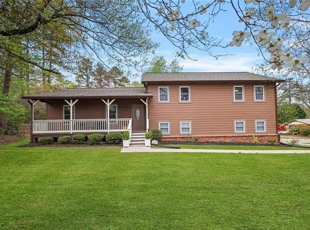 3916 Martin Way, Lithia Springs, GA 30122