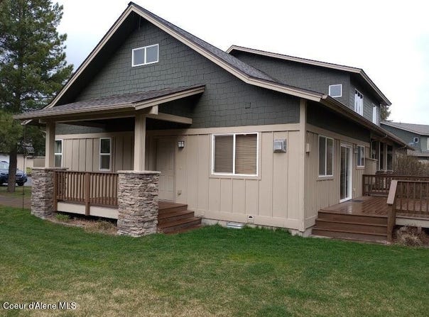 29 C Chardonnay Dr, Blanchard, ID 83804