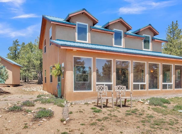 9 Dutchs Road, Valdez, NM 87580