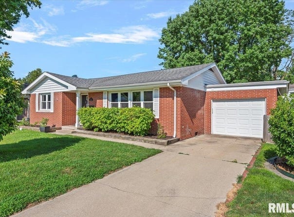 10 VERNA Drive, Springfield, IL 62702