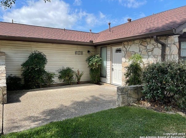 627 OAK PARK DR, Boerne, TX 78006-2928
