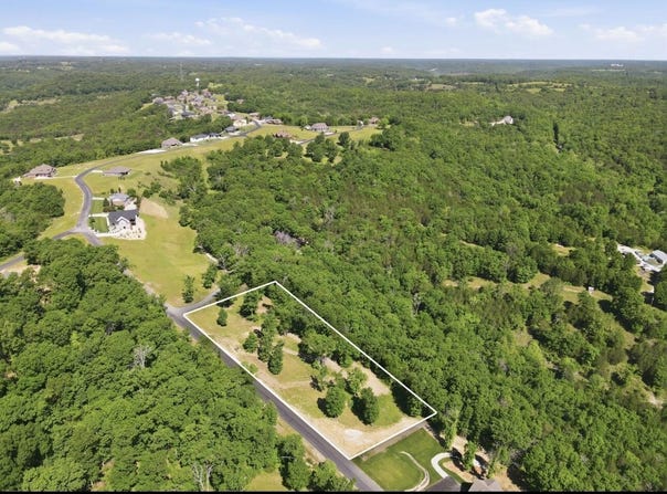 115a,117 Valley Drive, Saddlebrooke, MO 65630